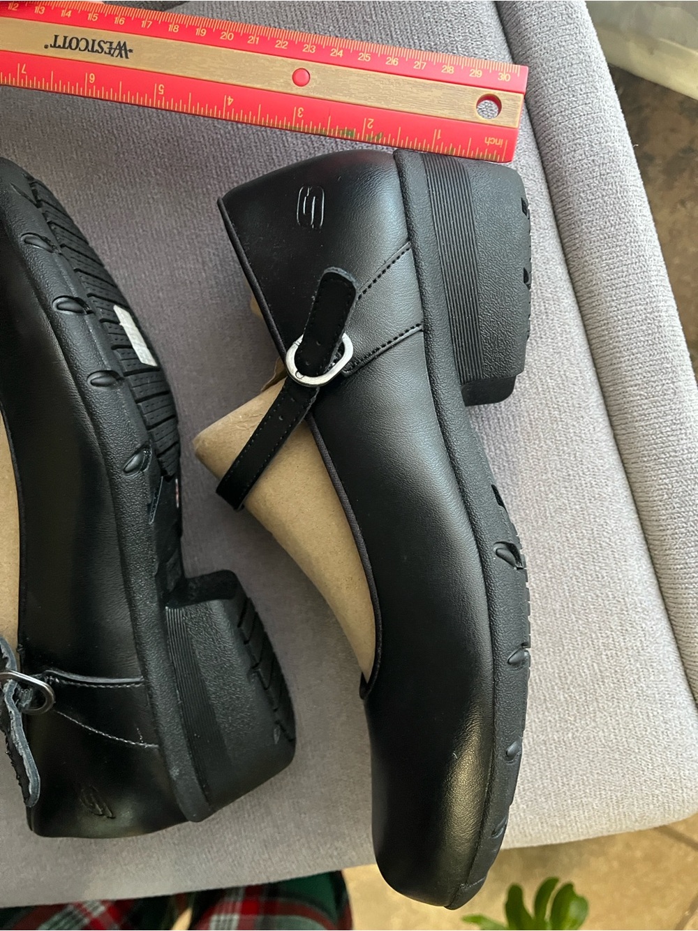 Skechers Elsit Black Mary Jane Work shoes 10